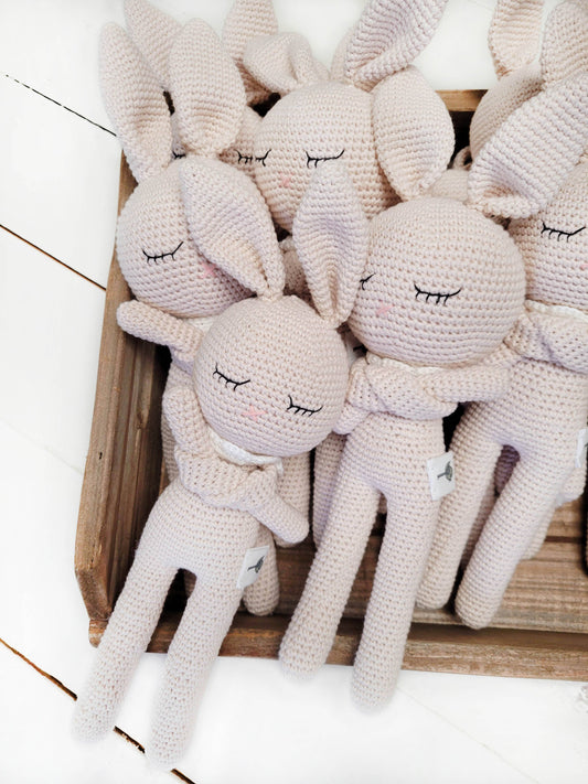 Mali Wear - Sleepy Bunny Doll White