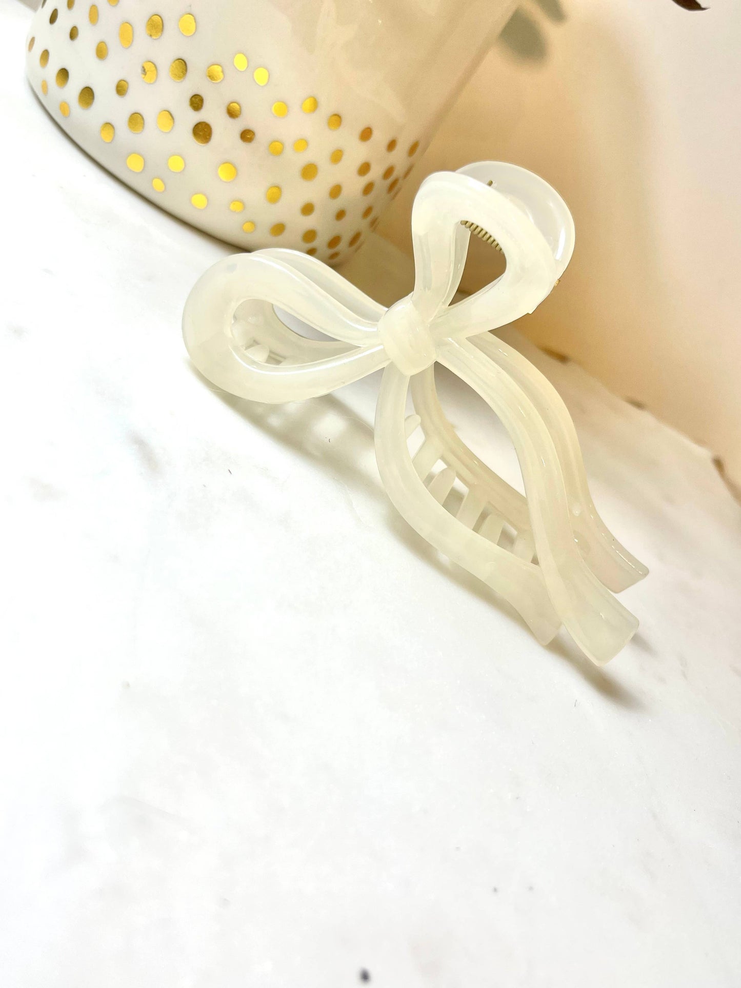 ShannAgains Jewels - SALE! Bow Hair Claw clip acrylic